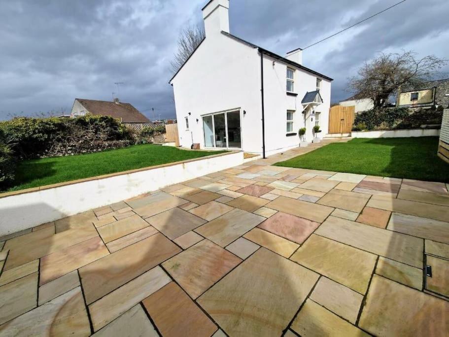 Charming Cottage Close To M4 Bridgend Бридженд Экстерьер фото