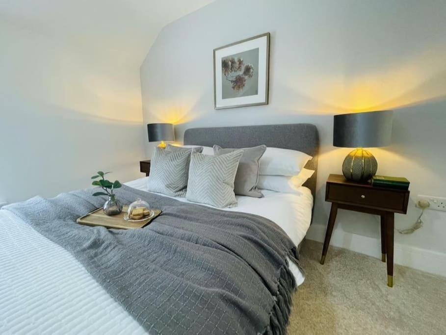 Charming Cottage Close To M4 Bridgend Бридженд Экстерьер фото