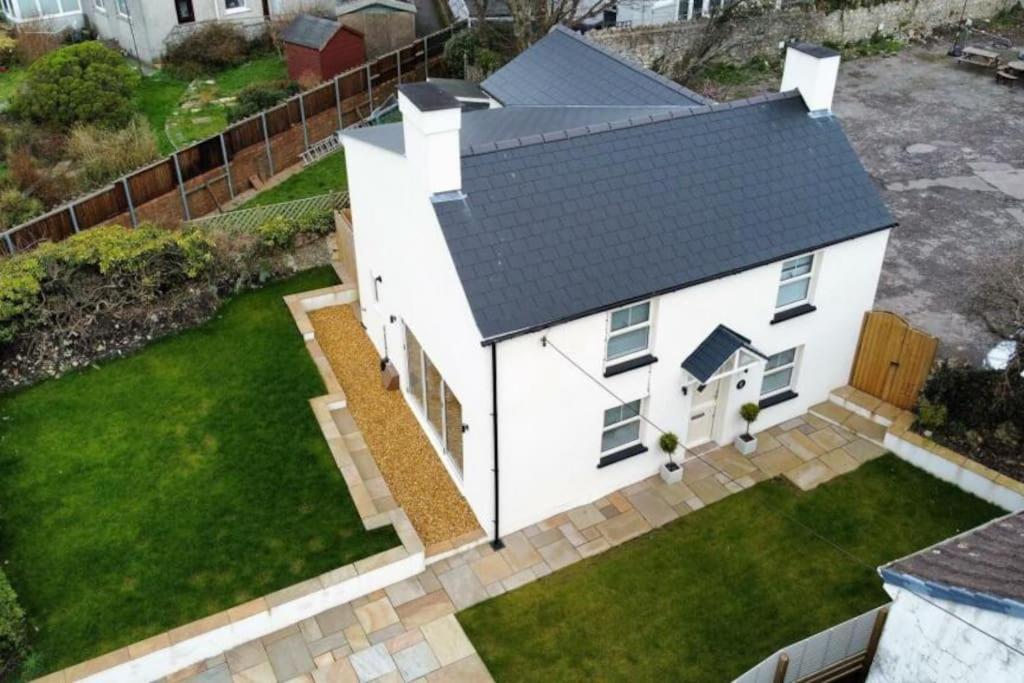 Charming Cottage Close To M4 Bridgend Бридженд Экстерьер фото